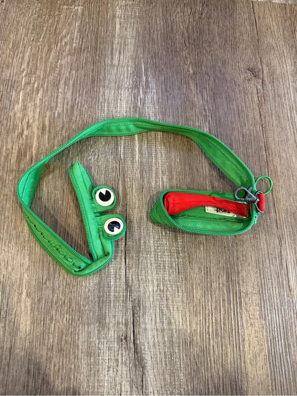 ZIPIT Green Frog Coin Pouch with Red Tongue